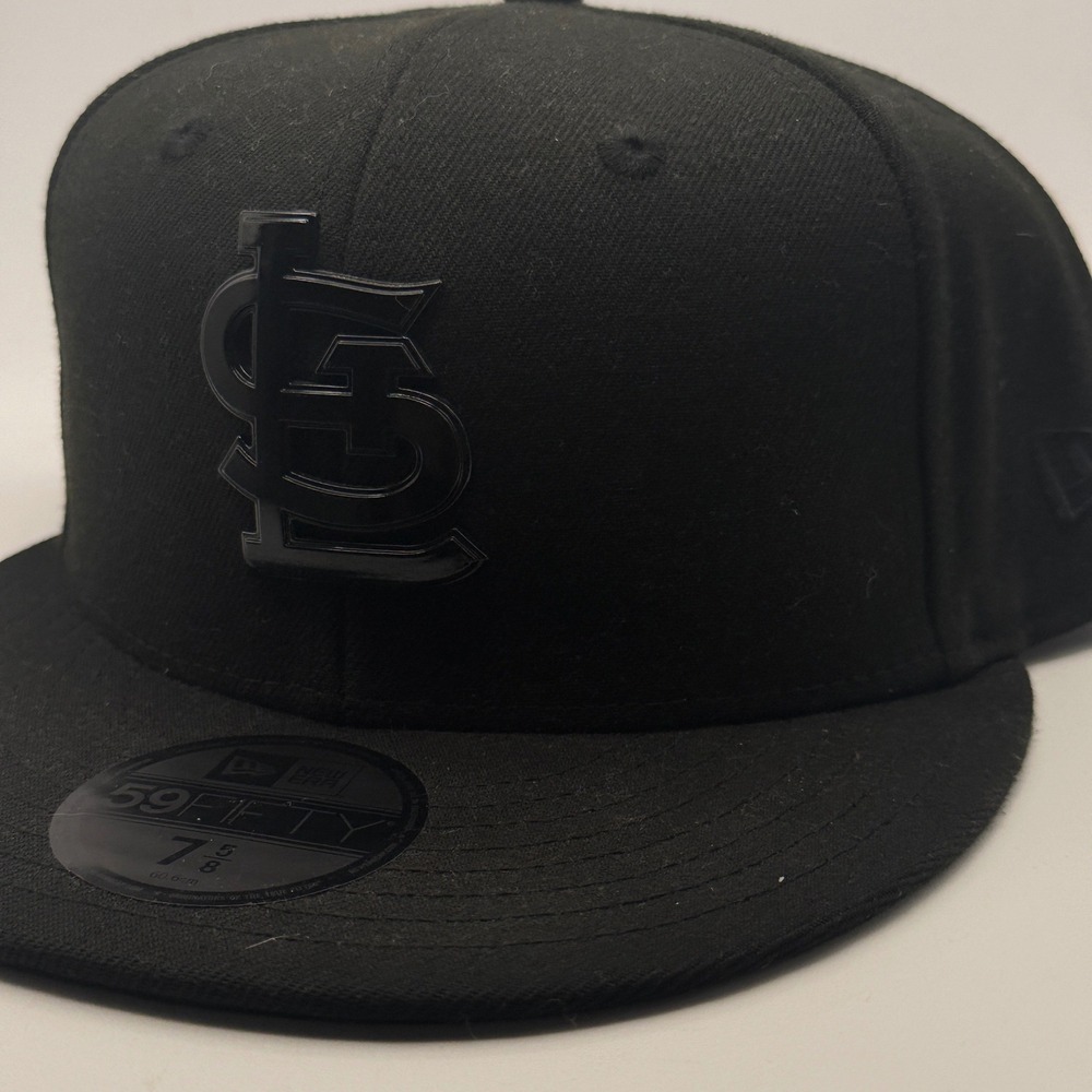 New Era 59FIFTY St Louis Cardinals MLB Fitted Hat Black on Black Size 7 5/8